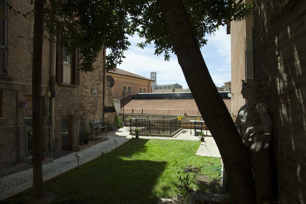Break And Bed Bed & Breakfast Perugia Dış mekan fotoğraf