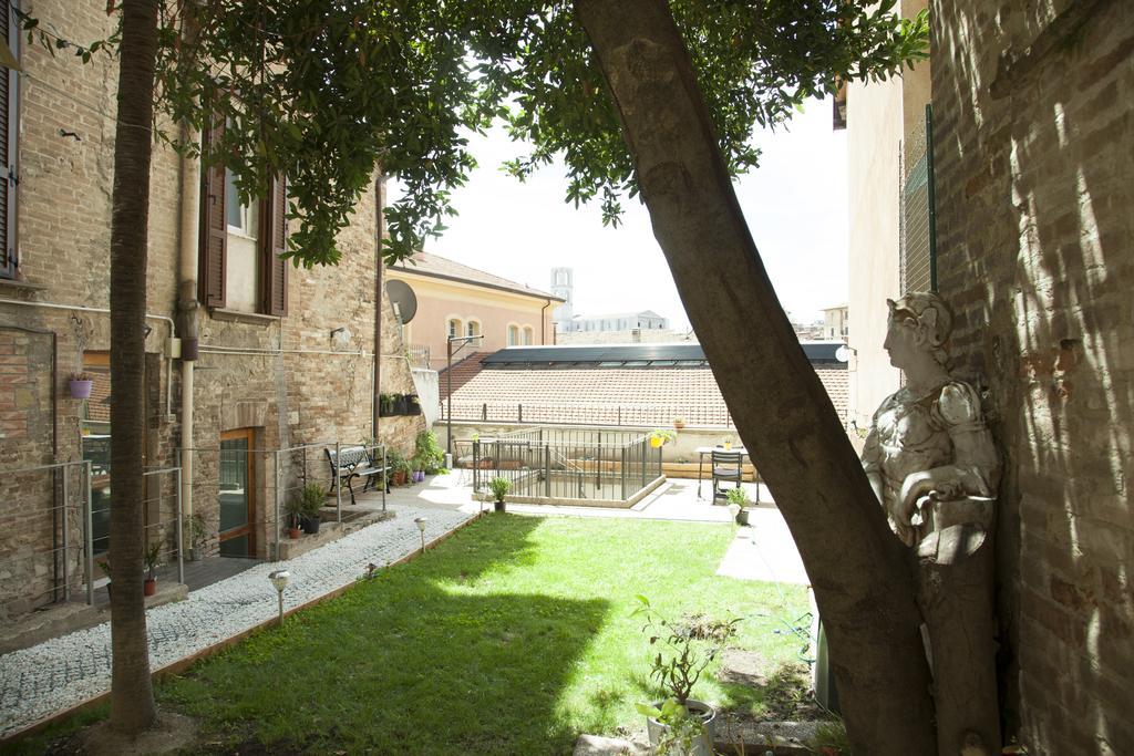 Break And Bed Bed & Breakfast Perugia Dış mekan fotoğraf